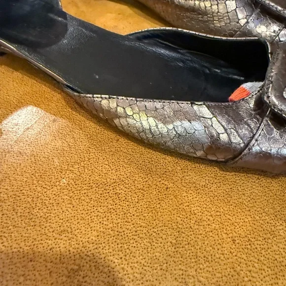 Hollywould metallic snakeskin flats size 10 - Picture 6 of 7